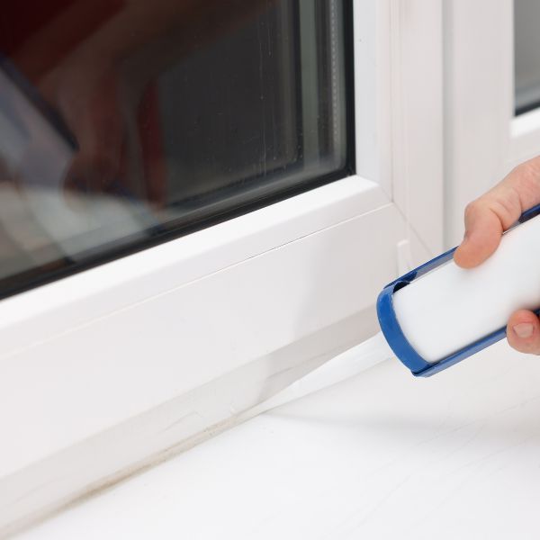 Discover how to seal a window frame | Seal window gaps 