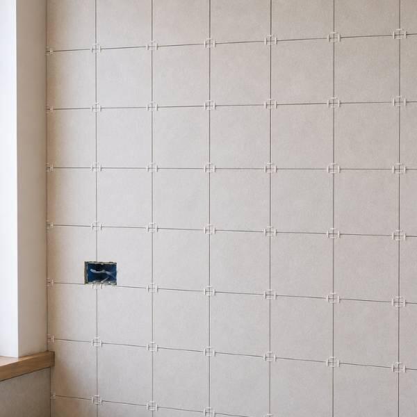 UK How to tile a wall using ready step 6