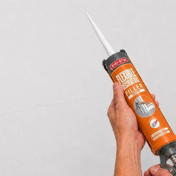 UK How to use decorators caulk step 2